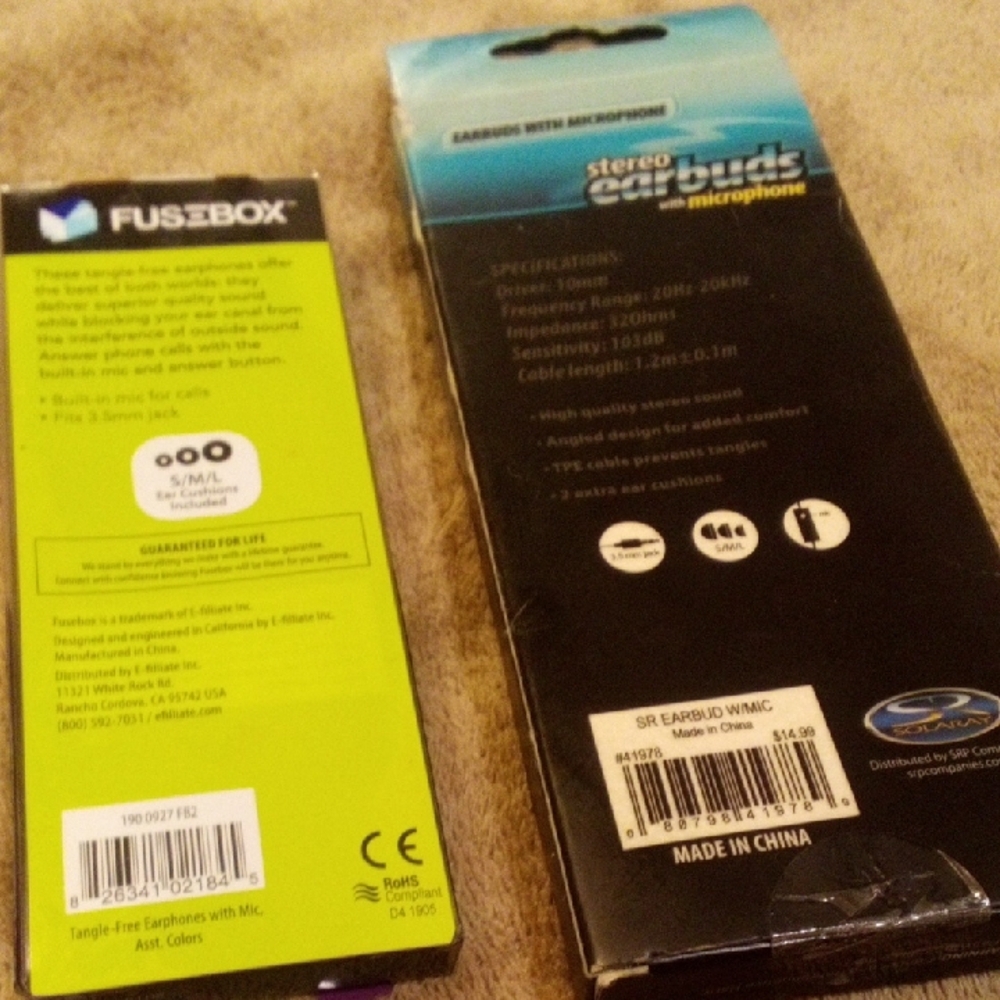 LARA White Earbud Headphones with Mic - Picture 8 of 8